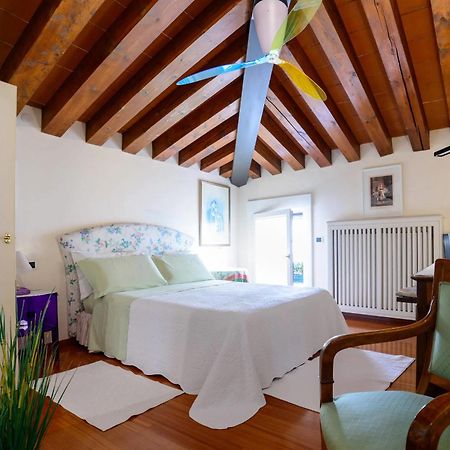 Mini Suite Deluxe Isola Di Mezzo เตรวิโซ ภายนอก รูปภาพ