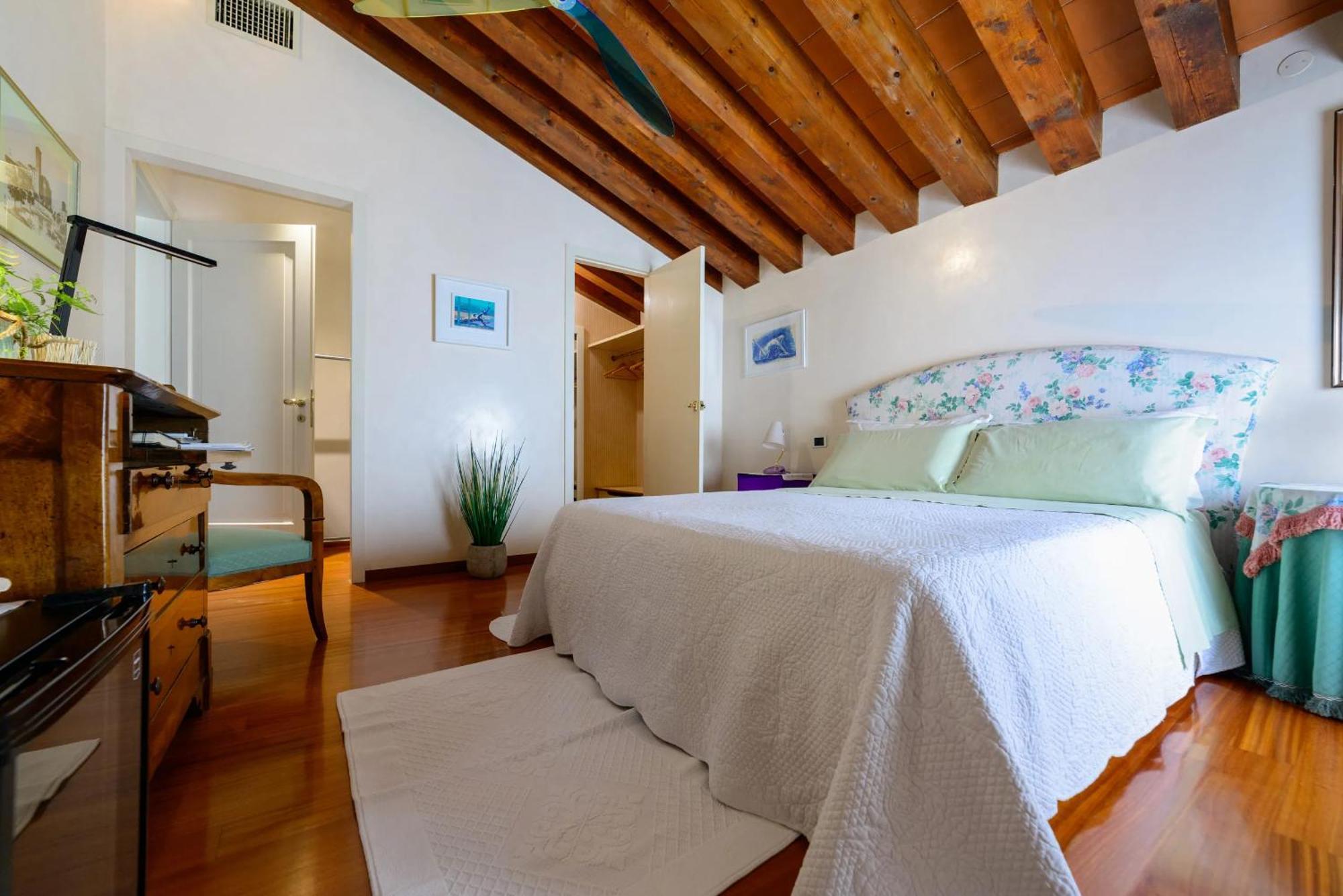 Mini Suite Deluxe Isola Di Mezzo เตรวิโซ ภายนอก รูปภาพ